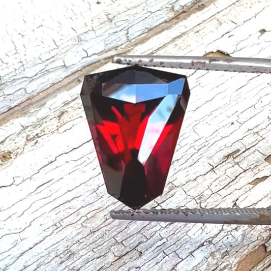 14.2ct Precision Cut Garnet Gemstone from Tanzania